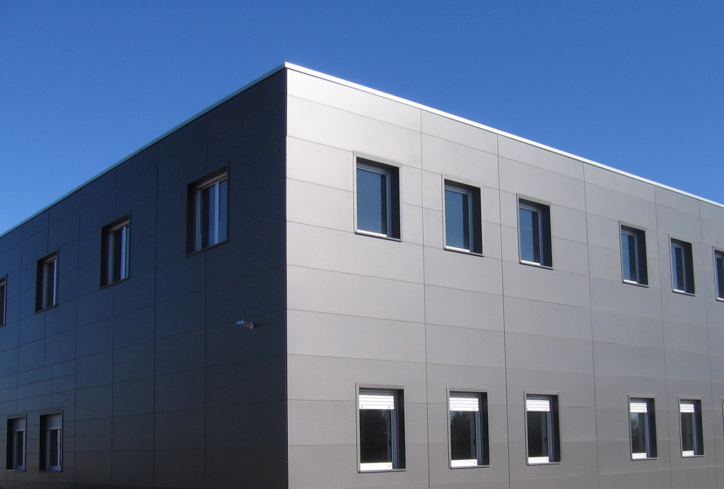 Ejemplos de acabados en obras similares.